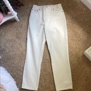 Abercrombie White ‘90s Straight Ultra High Rise Jeans